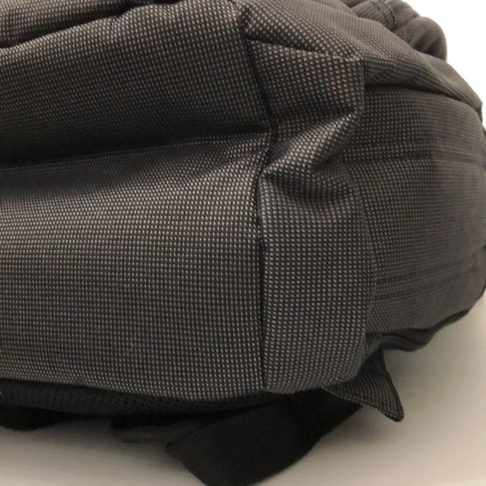 OGIO STRATAGEM BACKPACK  SIZE M - Picture 8 of 16